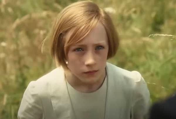 32. 'Atonement' filminde Briony karakterini canlandıran Saoirse Ronan