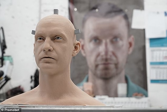 Вы бы подали заявку? Promobot  заплатит отважному добровольцу 200 000 долларов США за использование его лица на новых роботах-гуманоидах