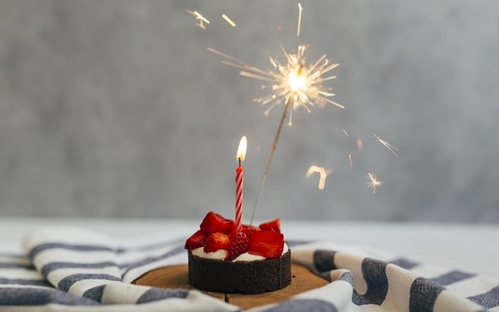 En Güzel ve En Anlamlı Doğum Günü Mesajları! İşte Tüm Sevdiklerinize Atabileceğiniz Farklı Yaş Günü Sözleri...