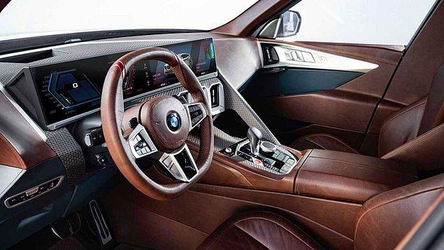 Gelecek yıldaki BMW üretiminin %80'ini kaplaması beklenen XM'in yüksek performanslı bir M model olarak satışa sunulması planlandı.