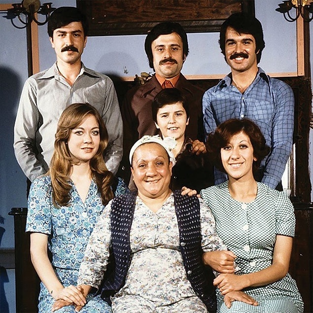 4. Boşluğu doldur: "aile benim için ........ demek."