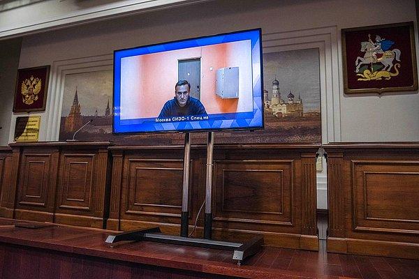 74. Sergey Ponomarev'den Rus muhalefet lideri Alexei Navalny, Almanya'dan Rusya'ya döndükten sonra hapiste kalmasının emredildiği Moskova mahkemesine  video konferans ile katıldı.