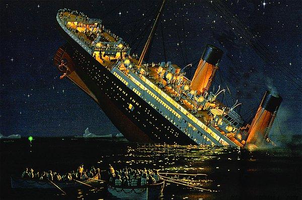 8. 1997 yapımı Titanik filminden gerçek geminin inşasının maliyetinden beş katı fazla kazanarak 2 milyar dolar gelir elde edildi.