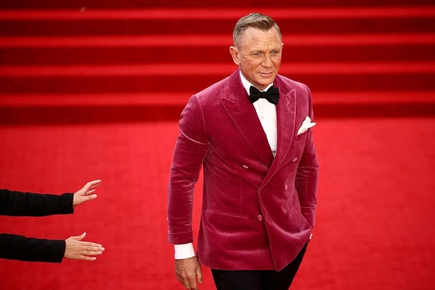 29. Henry Nicholls'den James Bond: No Time To Die filminin galasında Daniel Craig karelendi.