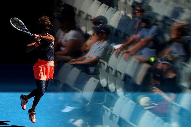57. Loren Elliott perspektifinden, Avustralya Açık tenis turnuvasında Japon Naomi Osaka maç sırasında görüntüleniyor.