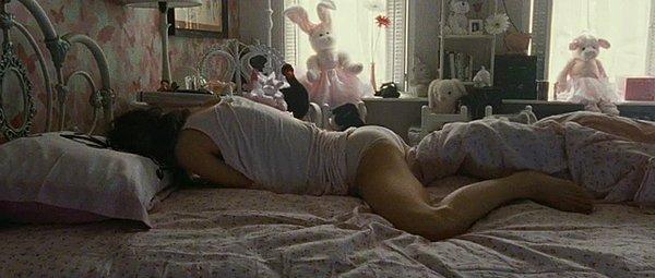 19. Genç yaşta oyunculuğa başlayan Natalie Portman'ın 'Siyah Kuğu' filminde hem sevişme hem de mastürbasyon sahneleri olay yaratmıştı.