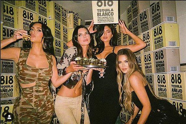 6. Kim Kardashian'ın 'Skims' markasının tanıtımında çekilen fotoğrafları ortalığı alev alev yaktı!