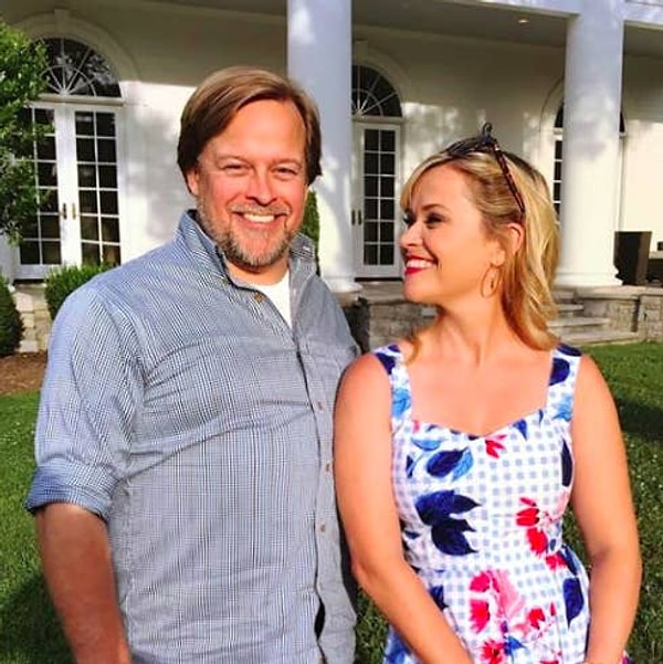 8. Брат Риз Уизерспун, Джон Уизерспун.