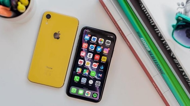 64 GB mevcut depolama alanı ile tüketiciye sunulacak olan iPhone SE 3'ün 399 $ olması bekleniyor.