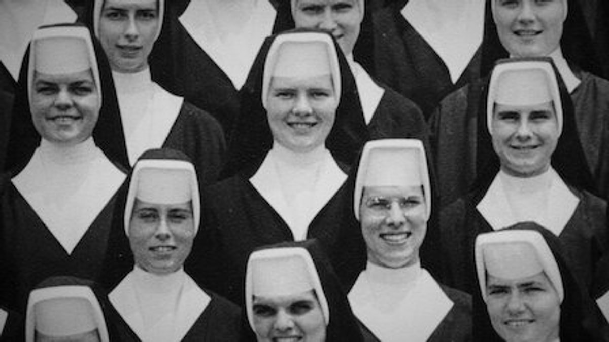 Sie hat schwester. Катерина Цесник монахиня. Keepers Netflix. Four nuns Murdered in Salvador.