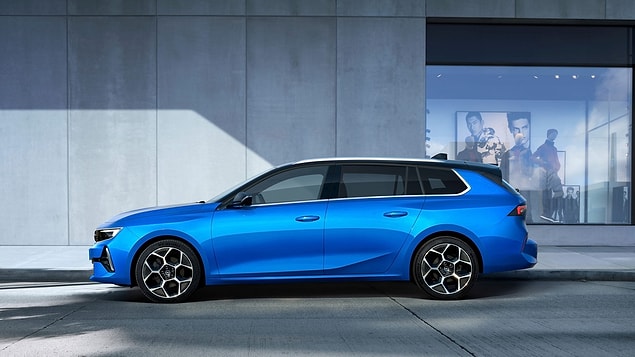 Performans ve genişlik açısından son derece verimli bir model olan Astra Sports Tourer, 2022 yılının ilk çeyreğinde satışa sunulacak.