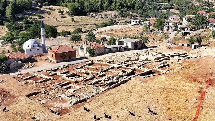 Maden İçin Cami ve Kiliseyi Yıktılar