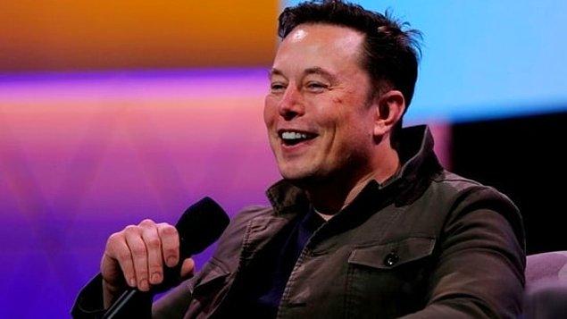 Musk, Pong oyununun piyasada yer almasından itibaren oynanış ve grafiklerin ilerlemesinde insanların yarattığı dijital dünyanın insanlık gerçeğiyle paralel olduğunu ekledi.