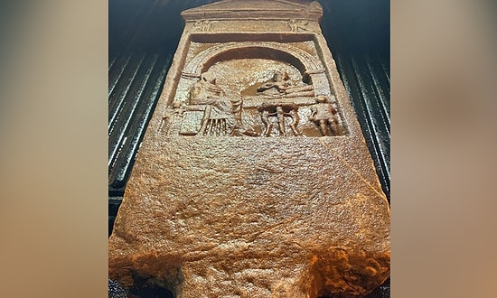 1 Tonluk Mezar Taşını Jandarmaya Satmaya Çalıştılar