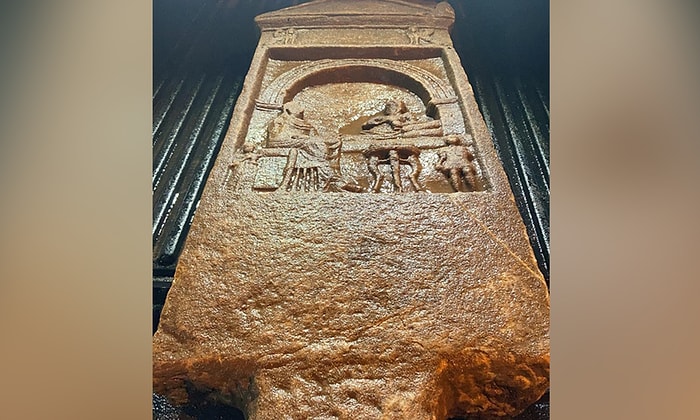 1 Tonluk Mezar Taşını Jandarmaya Satmaya Çalıştılar