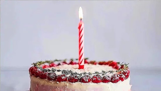 En Güzel ve En Anlamlı Doğum Günü Mesajları! İşte Tüm Sevdiklerinize Atabileceğiniz Farklı Yaş Günü Sözleri...