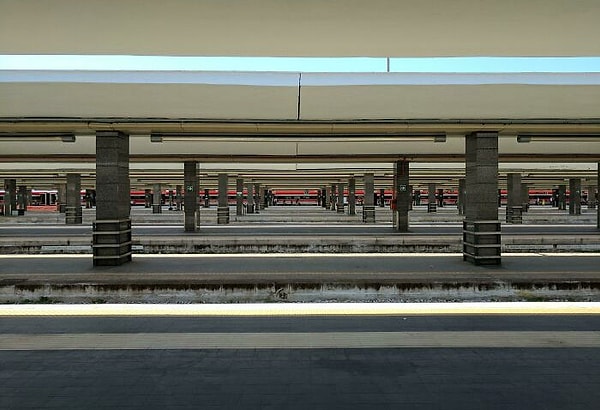 10. Вы ждете поезд