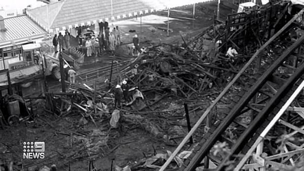 8. 1979'da Avustralya'daki Luna Park Sidney'de Sidney Hayalet Treni yangınında altı çocuk ve bir yetişkin hayatını kaybetti.