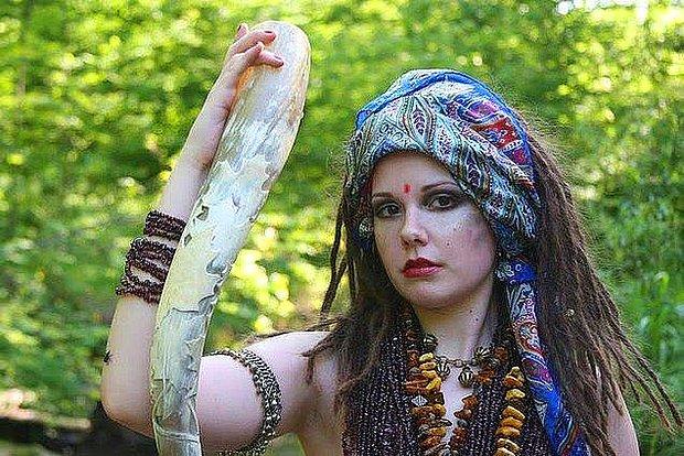azerbaycanlı şaman kahin selenge instagram