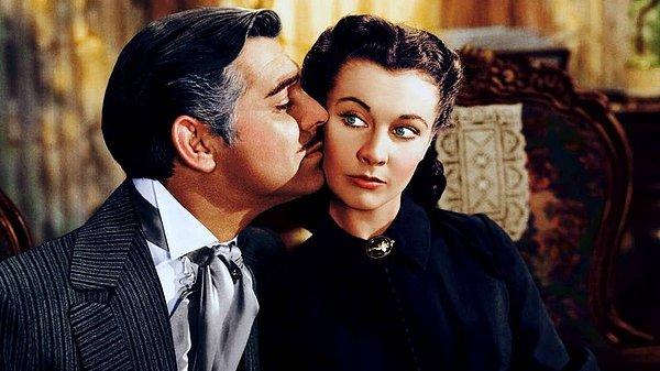 20. Hollywood'da oyuncuların 3 saniyeden fazla öpüşmesini yasaklayan 'Hays Kuralları' 1934-1968 arasında uygulanmıştı.