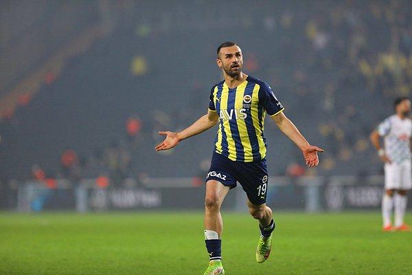 Serdar Dursun, Rizespor karşısında yaptığı hat-trick ile Süper Lig'deki gol sayısını 5'e çıkardı.  Fenerbahçe formasıyla en son hat-trick yapan oyuncu 2017 yılında Roberto Soldado olmuştu.
