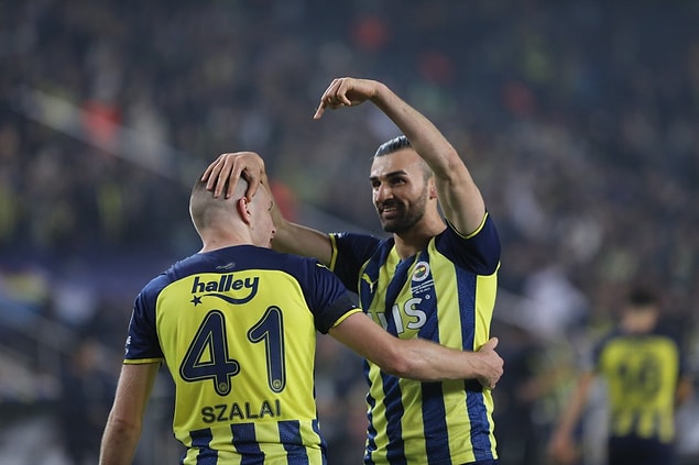 Sarı-lacivertli ekip, bu galibiyetle puanını 27 yaptı. Deplasmanda oynadığı 8. maçı da kaybeden Çaykur Rizespor ise 10 puanda kaldı.