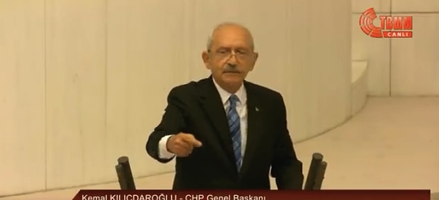 Kılıçdaroğlu'nun 'Arkadaşlar, Yeliz konuşuyor' tepkisi sosyal medyanın en çok konuşulanları arasına girdi.
