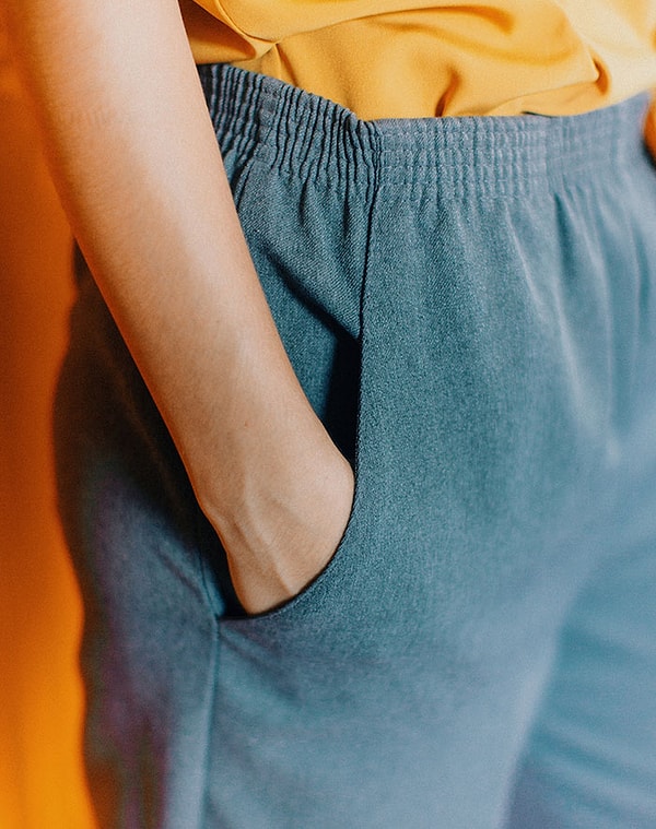 16. Кушать чипсы из кармана