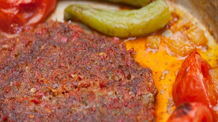 Tepsi Kebabı Nasıl Yapılır? Evde Tepsi Kebabı Tarifi…