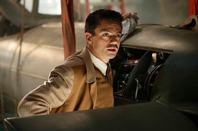 Dominic Cooper da 'Captain America: The First Avenger' ve 'Agent Carter'da Howard Stark'ı canlandırdı.