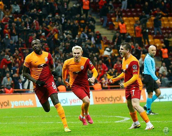 Galatasaray, deplasmanda oynayacağı karşılaşmada mağlup olmaması halinde grubu lider olarak tamamlayacak.