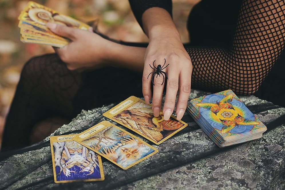 Tarot Nedir? Tarot Falı Nasıl Bakılır? Tarot Kartları Ne Anlama Geliyor?