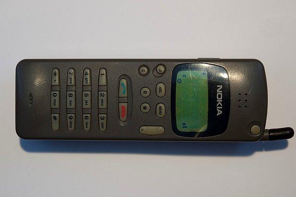 Seri olarak üretilen ilk cep telefonu: Nokia 1011
