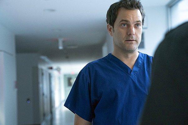 7. 'Dr. Death' dizisinde oldukça zalim bir cerrahı canlandıran Joshua Jackson, ilk bölümü eşi ve kayınvalidesi ile birlikte izlemiş.