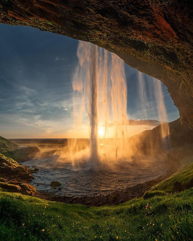 5. Seljalandsfoss - İzlanda: