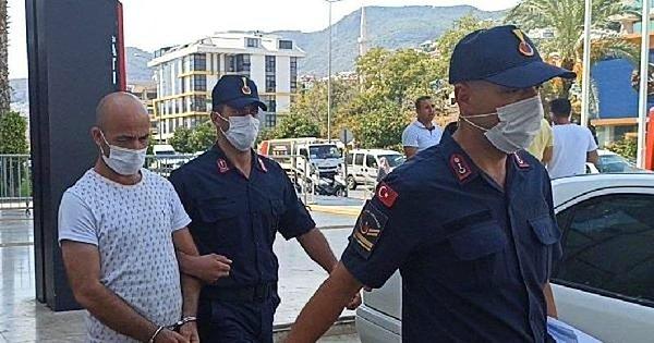 7. Hakan Azak (38) Antalya'nın Alanya ilçesinde ’cin çıkarma’ seansı yaptığı ve 2 kadına cinsel istismarda bulunduğu için tutuklandı.