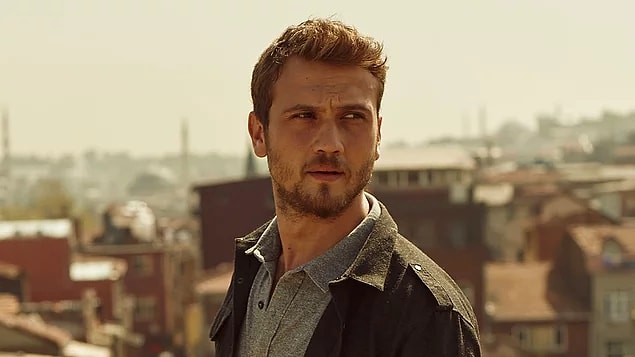 11. Aras Bulut İynemli'nin 'Üç Kuruş' adlı dizinin kadrosuna dahil olduğu iddia edildi!