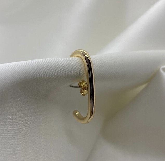 11. Cuff küpeler de çok moda.