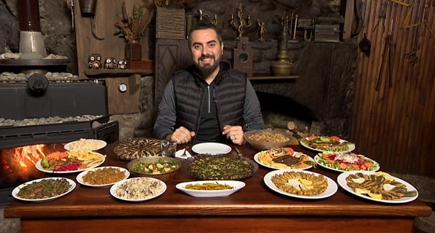 Show TV'de Lezzet Yolculuğu programı ile adından söz ettiren oyuncu ve sunucu Turgay Başyayla, Gelinim Mutfakta'nın yeni sunucu oldu.