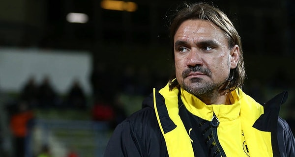 Kasım 2015'te Almanya Bundesliga devi Borussia Dortmund'un 23 yaş altı takımından teklif alan Alman teknik adam, düşme hattına yakın olan bu takımı üst sıralara yaklaştırmayı başarmıştı.