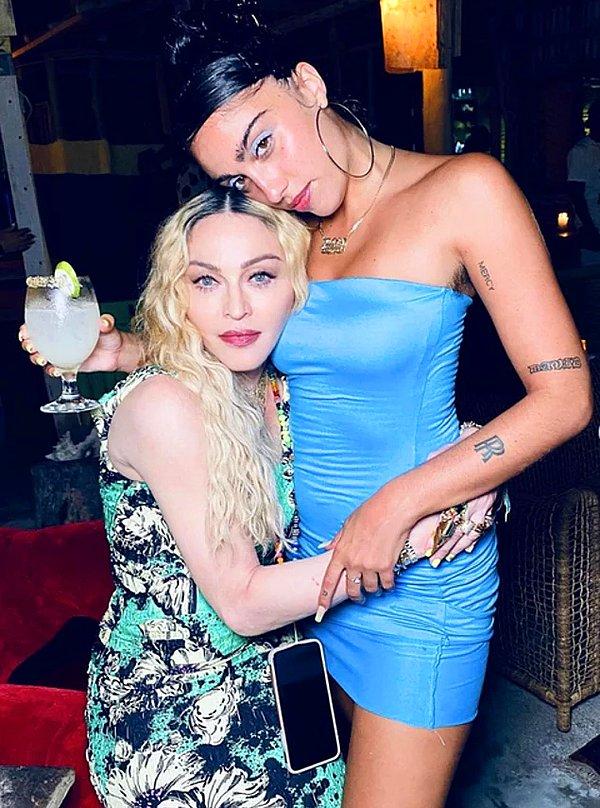 11. Pop müziğin kraliçesi Madonna'nın kızı Lourdes Leon sosyal medya paylaşımlarıyla büyük beğeni topladı.