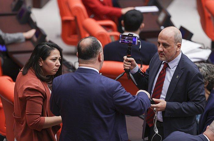 TİP Milletvekilleri Canlı Yayın Açtı, AKP ve MHP 'Korsan Yayın' Diyerek Tepki Gösterdi