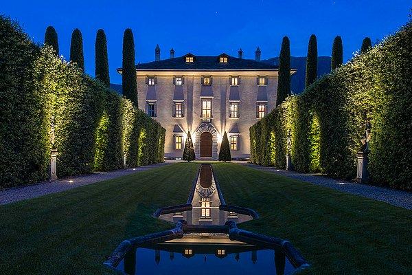 'House Of Gucci' hayranları artık filmin çekildiği sete adım atabilir ve Villa Balbiano malikanesinin gösterişli duvarları içinde bir gecelik konaklamanın keyfini çıkarabilir.