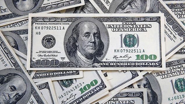 “Belirli bir seviyede ‘Bu sene Oscar’ı ki alır?’, ‘Yıl sonunda dolar kaç para olur?’ gibi şeyleri konuşmak çok fazla nitelik gerektirdiği için televizyon dizilerini konuşmak, bilmem neyi konuşmak çok iyi.”