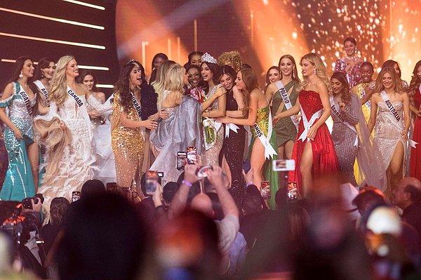 Geçtiğimiz akşam İsrail'de Miss Universe 2021 vardı, gecede 2021 yılının Kainat Güzeli seçildi.