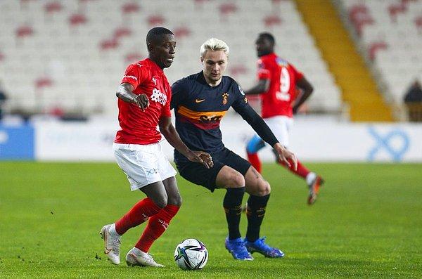 Süper Lig'in 16. haftasında Galatasaray deplasmanda Demir Grup Sivasspor ile karşı karşıya geldi.