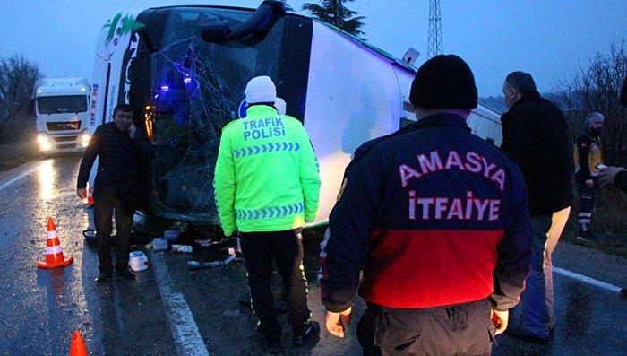 Amasya’da Yolcu Otobüsü Devrildi: 2 Ölü, 24 Yaralı