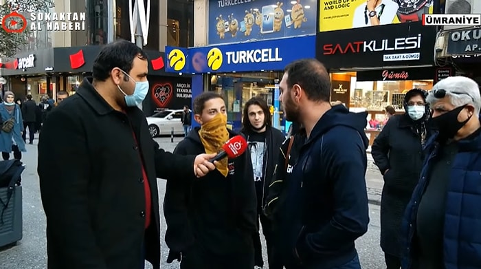 'Simidi Ayrana Banıp Yedim' Diyerek İsyan Eden Gence 'Kulağındaki Küpeyi Niye Aldın O Zaman?' Diyen Vatandaş