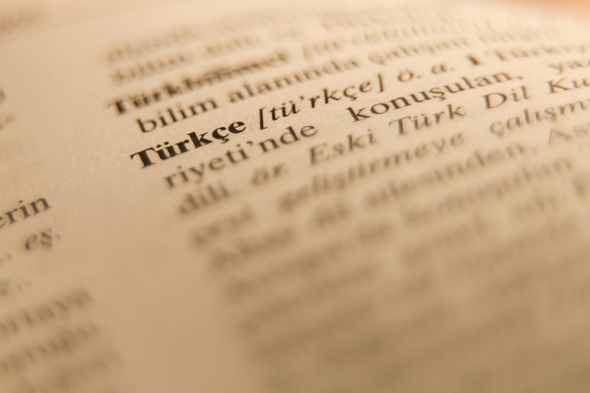 Uyurgezer Ne Demek? TDK'ya Göre Uyur gezer mi Uyurgezer mi Olarak Yazılır?