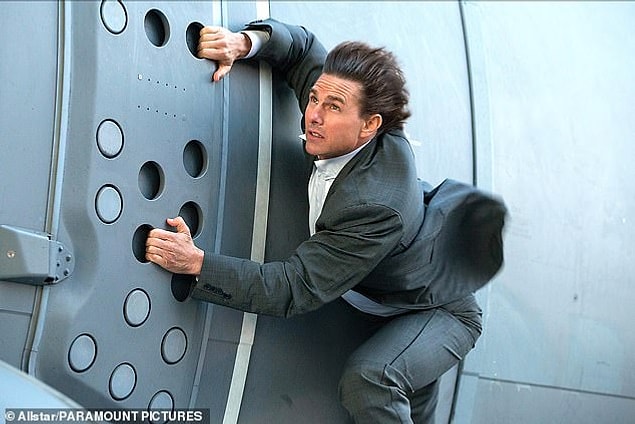 2022'de yayınlanacak olan son filmi 'Mission: Impossible 7'ın çekimleri tamamlandıktan sonra Cruise ekibe muazzam bir jest yaptı.